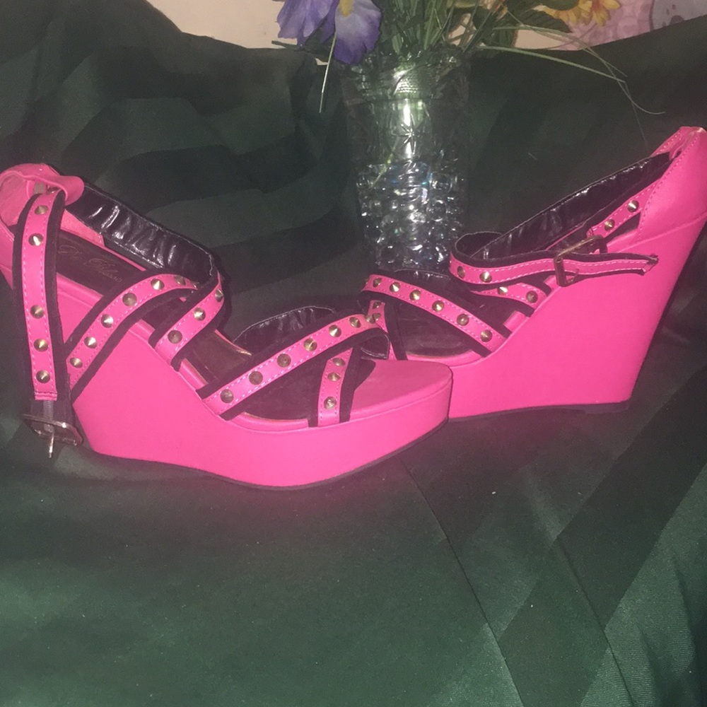 Pink wedge heels